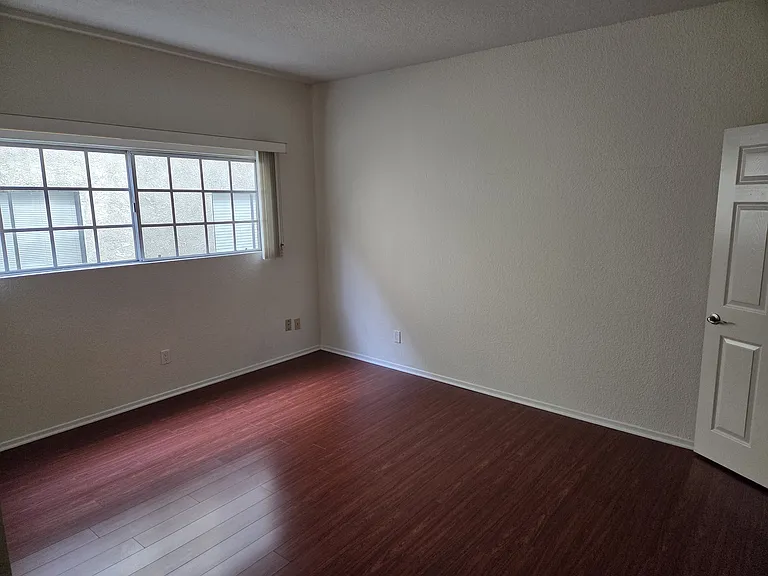 1817 Pelham Ave #101 — Photo 6