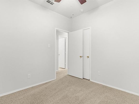 5th image of 1513 Black Maple Dr