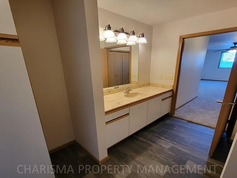 906 N Western Ave #911 — Photo 26