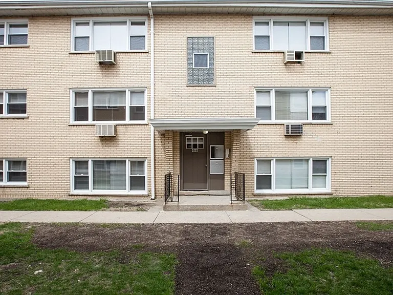 464 Gordon — Photo 8