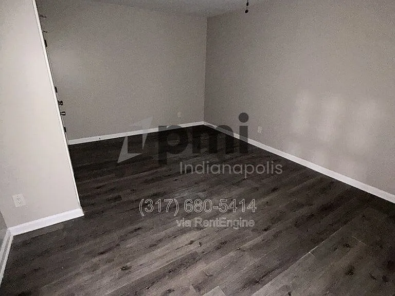 14998 Allisonville Rd — Photo 12