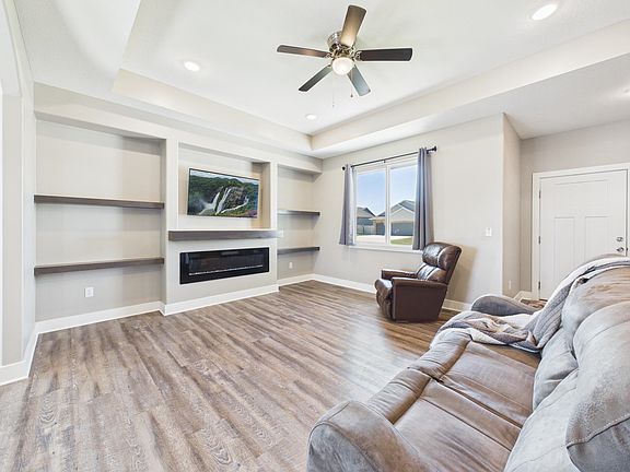 3rd image of 3111 E Reiss Ct