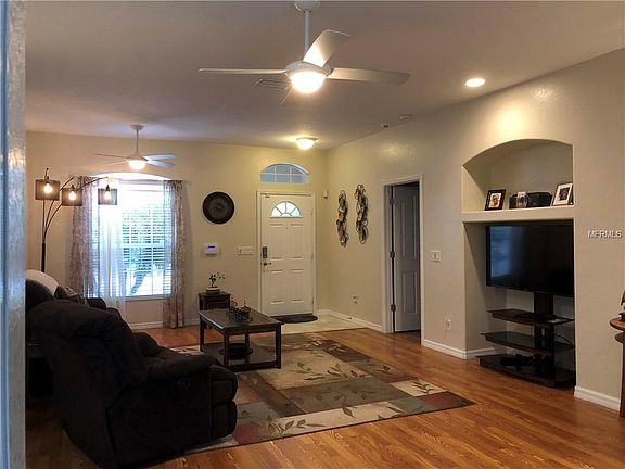 5th image of 4725 Laramie Cir