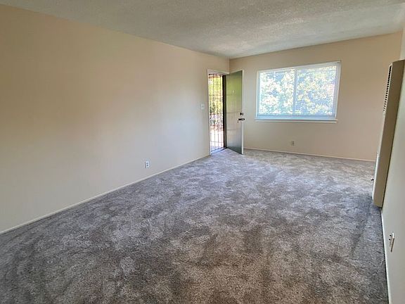 3rd image of 512 Troy Dr APT 4