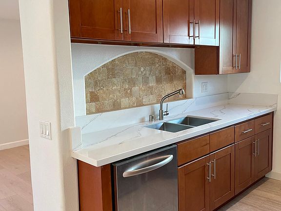2nd image of 1422 Rock Glen Ave #3008