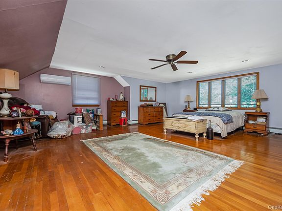 4th image of 42 Buchanan Avenue