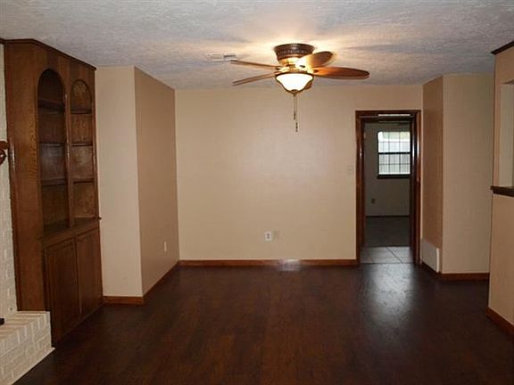 5th image of 5403 NW Sherwood Dr
