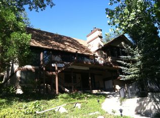 328 Golf Course Rd, Lake Arrowhead, CA 92352