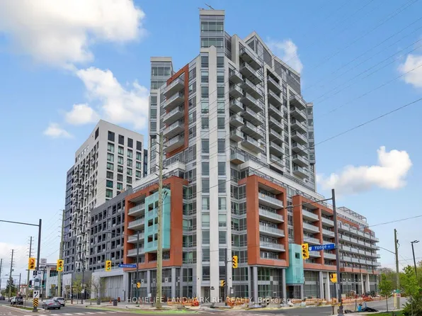 8888 Yonge St #715, Richmond Hill, ON L4C 5V6