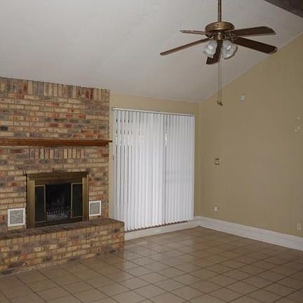 5th image of 2300 Phyllis Dr