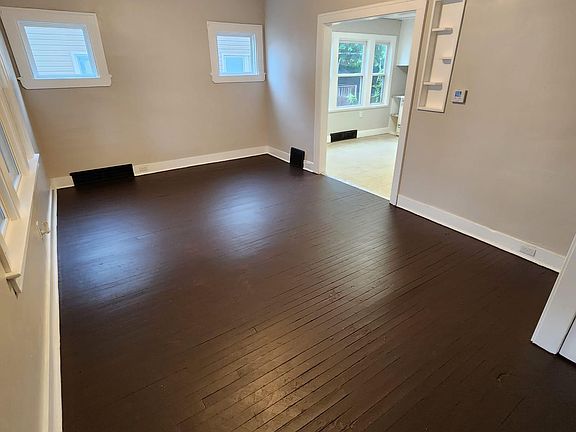 3rd image of 2200 W 104th St #1