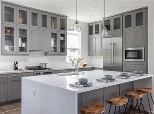 2101 Two Harbors Cir, Costa Mesa, CA 92627