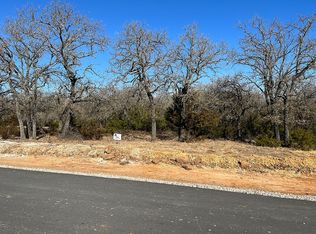 1106 Twin Creeks Dr, Weatherford, TX 76088