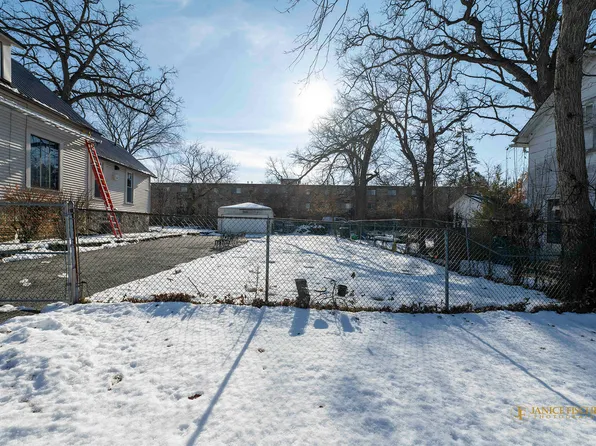 15 Lake St, Lake Zurich, IL 60047