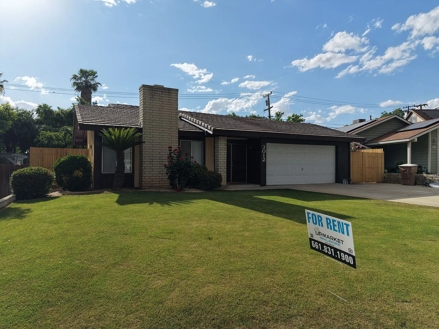 Spacious 4-Bedroom Home in Northeast Bakersfield — Photo 2