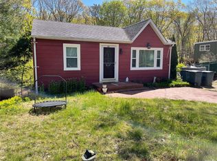 62 Washington Heights Ave, Hampton Bays, NY 11946