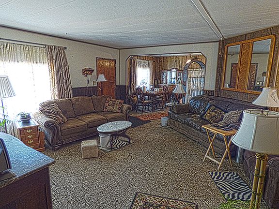 4th image of 320 Brownlee Ln