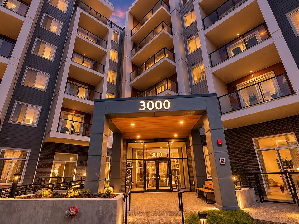 150 Carrington Cres NW