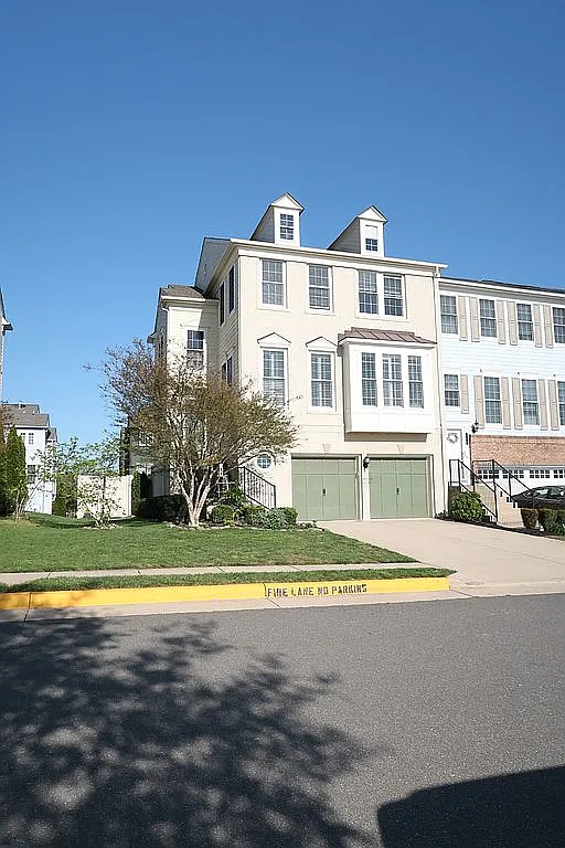 106 Great Laurel Sq SE photo 1
