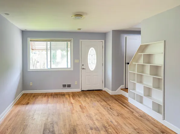 1130 Cooks Ln, Baltimore, MD 21229