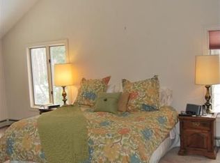 6 Oriole Rd, Windham, NH 03087