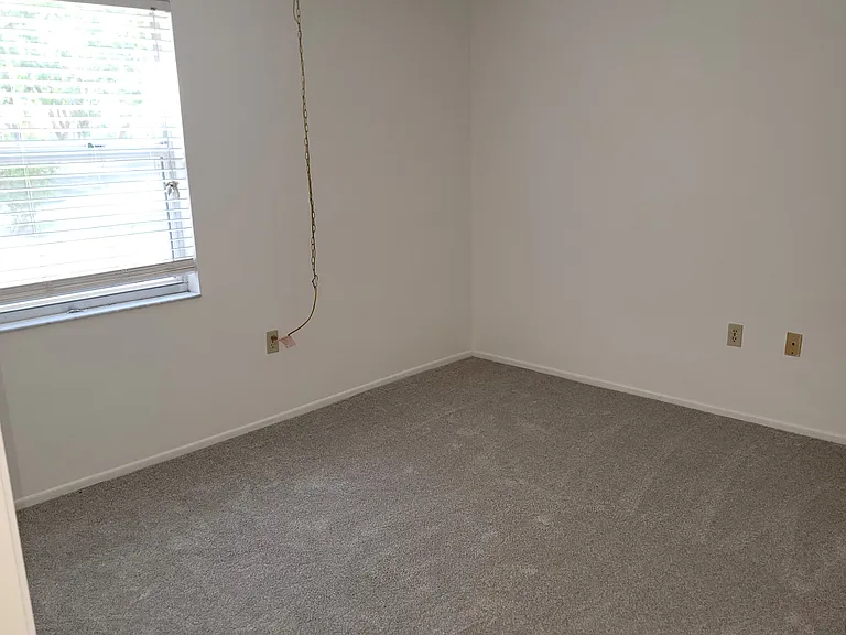 4863 Village Gardens Dr — Photo 12