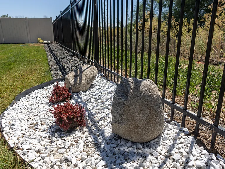 8933 W Tamworth Dr — Photo 34