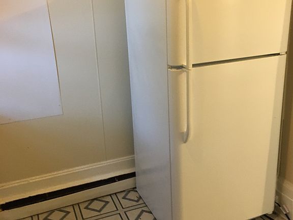 4th image of 234 2nd St APT 6