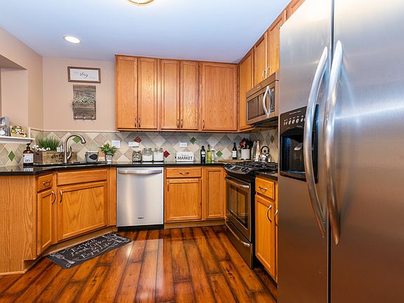 2nd image of 3055 Saint Michel Ln