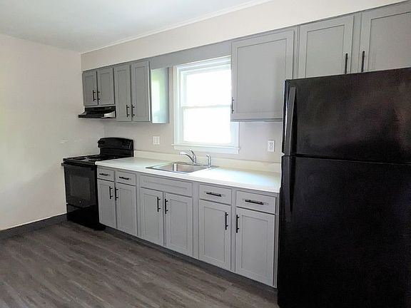 2nd image of 248 Birchfield Dr #268-1