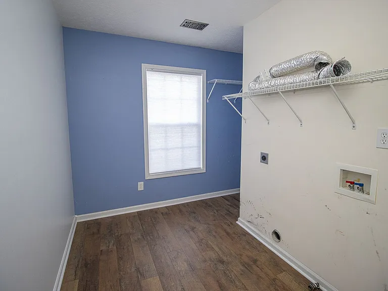 1473 Legion Dr — Photo 40