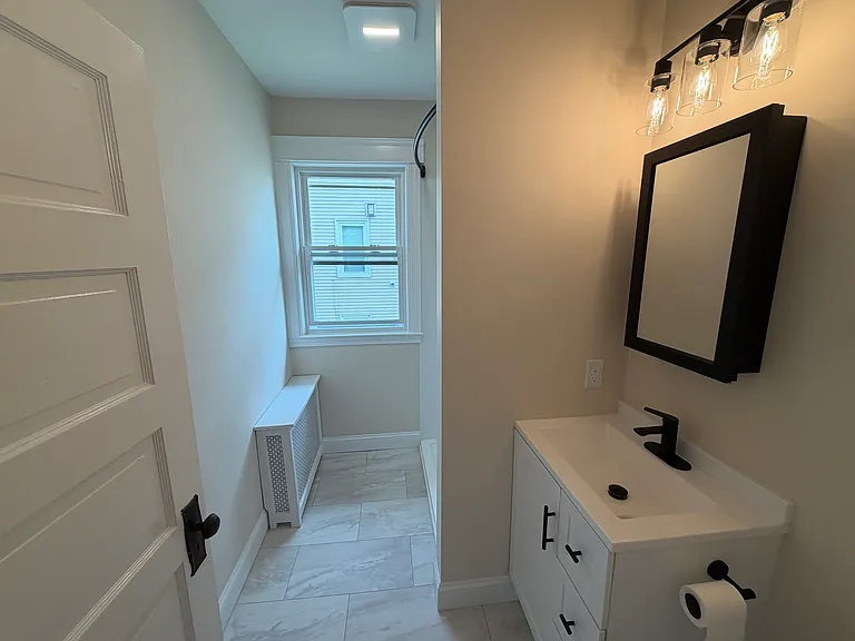 10 Tower St #2 — Photo 4