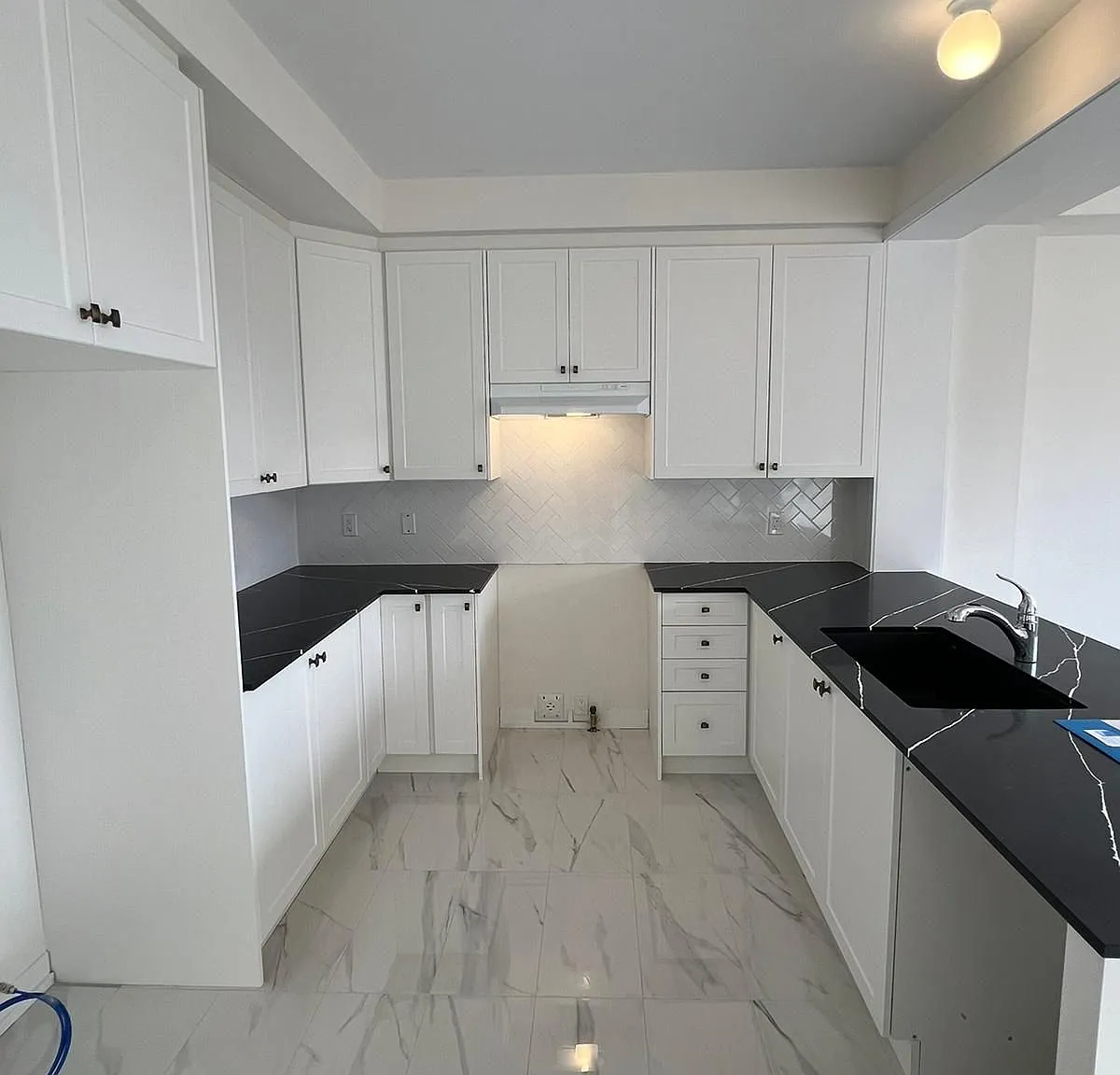 4 bed, $3,650 — Photo 2