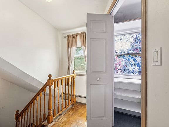 5th image of 374 Boyden Ave #3