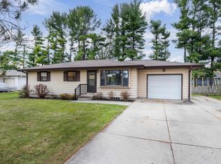 318 Rowe St, Stoughton, WI 53589