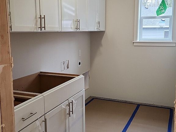 5th image of 11002 43rd Avenue SE #75