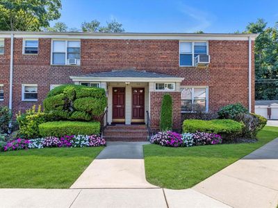 58 Edwards Street #2A, Roslyn Heights, NY, 11577