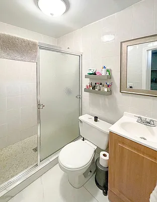 Rented by Silverkey Realty Inc | media 2
