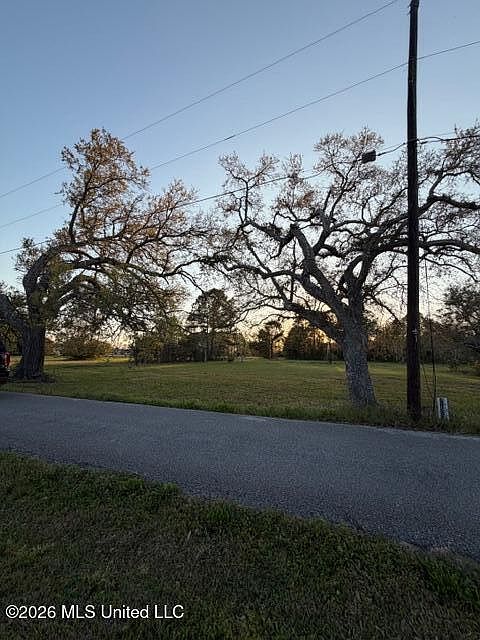 1st image of Gulf Stream Rd