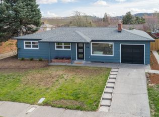736 E 19th St, The Dalles, OR