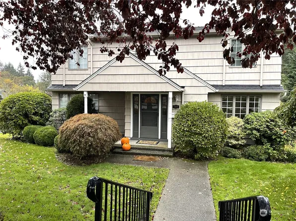 7416 52nd Avenue NE, Seattle, WA 98115