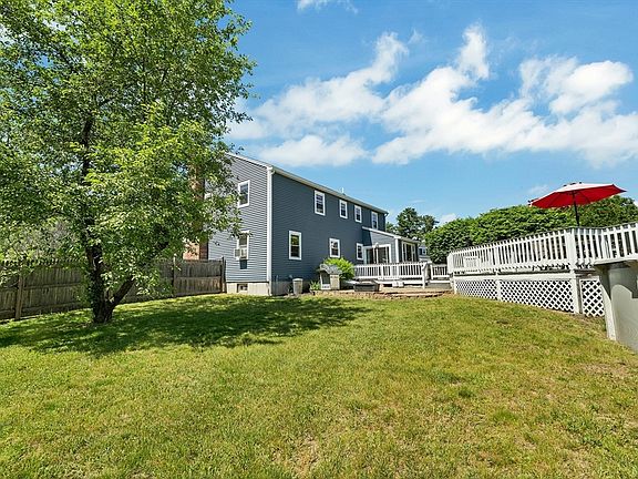 5th image of 14 Juniper Ln