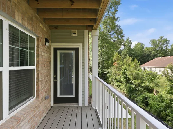 Oak Terrace