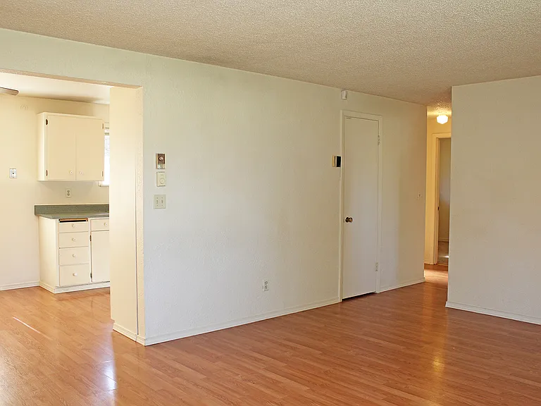 4110-4116 N Willis Blvd — Photo 7