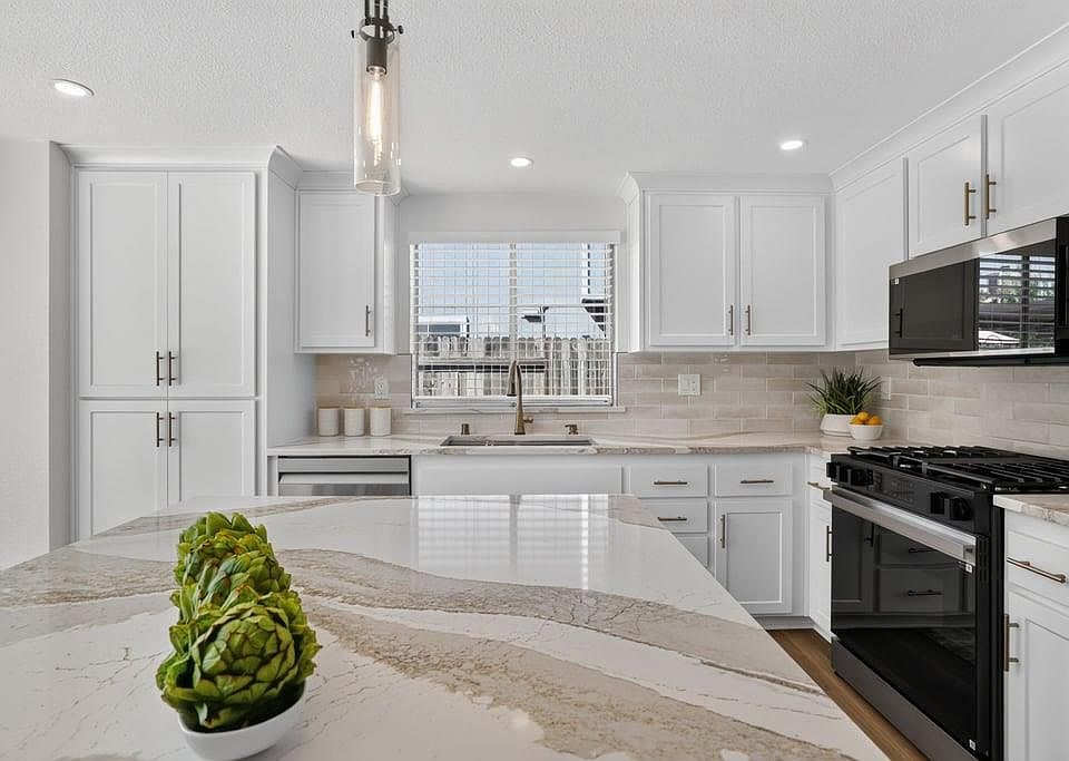 1st image of 6816 Fall Breeze Ct