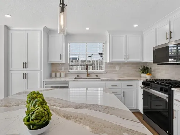6816 Fall Breeze Ct, Elk Grove, CA 95758