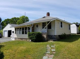 14 Gitche Gumee Rd, Buzzards Bay, MA 02532