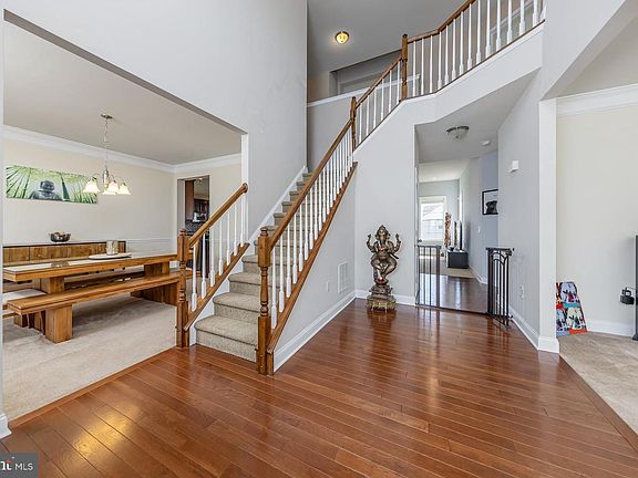 5th image of 205 Winterwood Ln