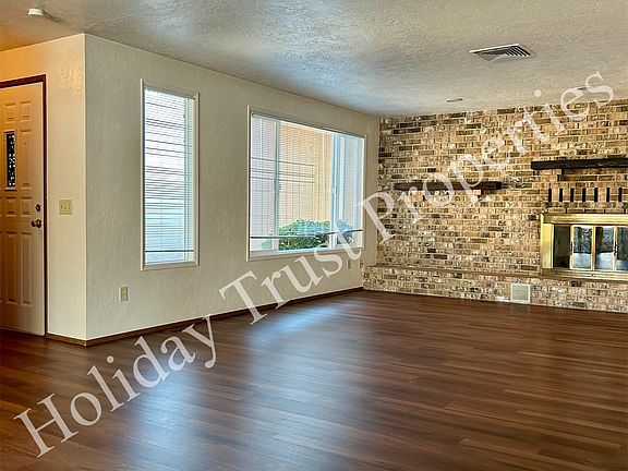 2nd image of 3709 Lorne St SE