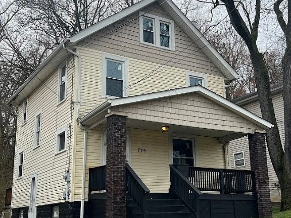 3rd image of 776 Bellevue Ave